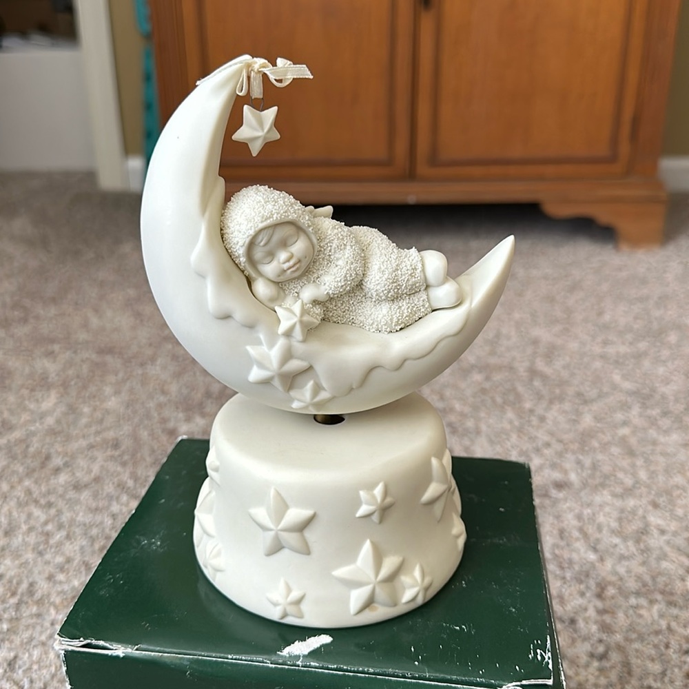 “I’m so sleepy” musical Snowbabies figurine